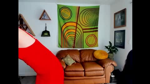 Snapshot of harlynn_ell chatting on April 28, 8:14 pm harlynn_ell online show from April 28, 8:14 pm