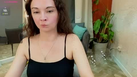 Snapshot of harmoni_love chatting on May 31, 11:39 am Alice online show from May 31, 11:39 am