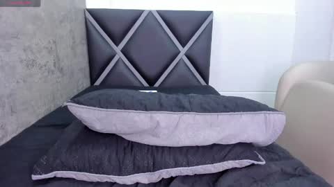Snapshot of harmony_01 chatting on May 19, 8:37 pm harmony_01 online show from May 19, 8:37 pm