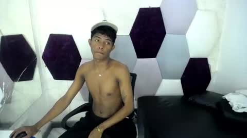 haroldmick online show from February 24, 8:40 pm