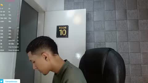 Snapshot of haroldxl chatting on June 19, 1:59 pm IM HAROLD online show from June 19, 1:59 pm