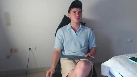 Sebastian online show from November 15, 2:24 pm