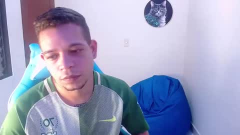 Snapshot of harry_contreras21 chatting on November 13, 10:19 pm harry online show from November 13, 10:19 pm