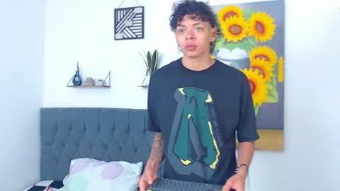 Snapshot of harry_jhonsonn chatting on April 27, 10:52 pm Harry online show from April 27, 10:52 pm