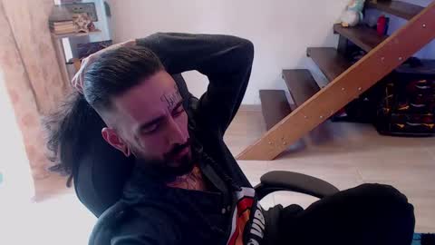 OMAR online show from January 10, 6:17 pm