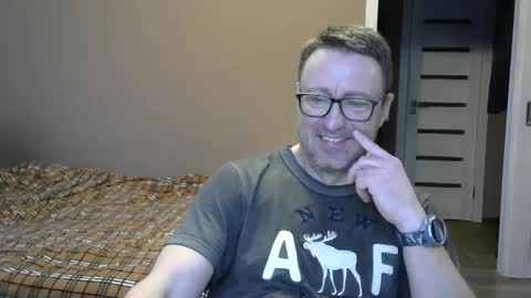 Snapshot of harrysnake chatting on December 23, 6:44 am HarrySnake online show from December 23, 6:44 am