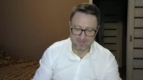 Snapshot of harrysnake chatting on December 25, 6:31 am HarrySnake online show from December 25, 6:31 am