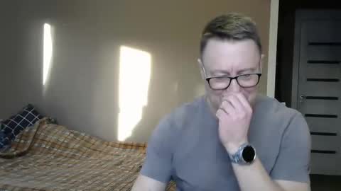 Snapshot of harrysnake chatting on January 4, 10:05 am HarrySnake online show from January 4, 10:05 am