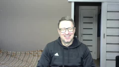 Snapshot of harrysnake chatting on January 18, 10:06 am HarrySnake online show from January 18, 10:06 am