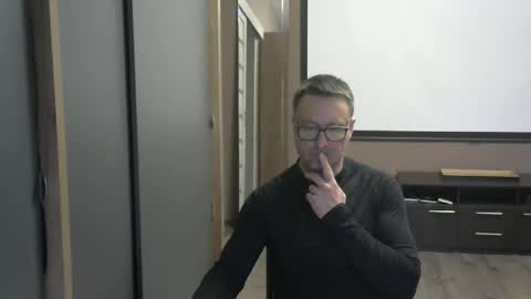 Snapshot of harrysnake chatting on October 5, 2:15 pm HarrySnake online show from October 5, 2:15 pm