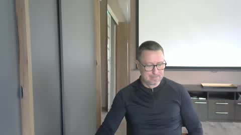 Snapshot of harrysnake chatting on October 15, 6:57 am HarrySnake online show from October 15, 6:57 am