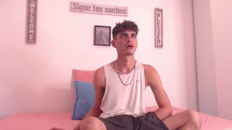 Snapshot of harrythomson1 chatting on December 5, 6:10 am harry thomson online show from December 5, 6:10 am