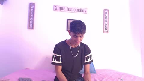 Snapshot of harrythomson1 chatting on December 11, 8:39 pm harry thomson online show from December 11, 8:39 pm