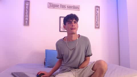 Snapshot of harrythomson1 chatting on December 29, 6:35 am harry thomson online show from December 29, 6:35 am