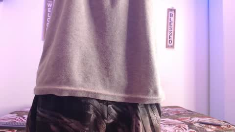 Snapshot of harrythomson1 chatting on January 21, 9:57 am harry thomson online show from January 21, 9:57 am