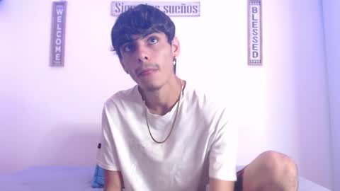 Snapshot of harrythomson1 chatting on February 18, 11:22 am harry thomson online show from February 18, 11:22 am