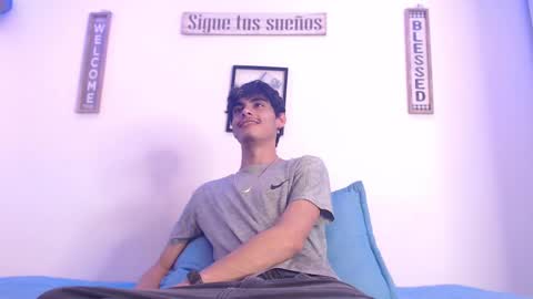 Snapshot of harrythomson1 chatting on March 8, 8:11 am harry thomson online show from March 8, 8:11 am