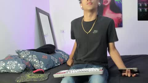 Snapshot of harrytwink18 chatting on February 11, 1:20 pm HARRY online show from February 11, 1:20 pm