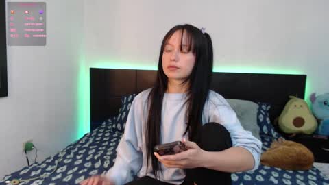 Snapshot of haru_420 chatting on September 10, 1:00 pm Sofia Damin online show from September 10, 1:00 pm