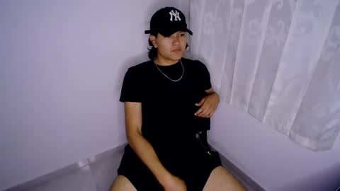 Snapshot of haru_boi chatting on December 19, 3:40 am Haru online show from December 19, 3:40 am