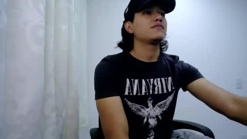 Snapshot of haru_boi chatting on February 20, 3:56 am Haru online show from February 20, 3:56 am