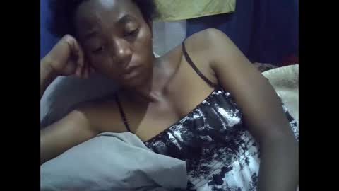 Snapshot of harysette chatting on February 25, 2:43 am harysette online show from February 25, 2:43 am