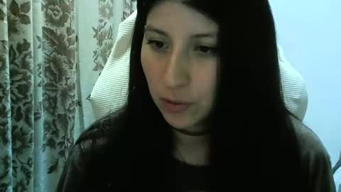 Snapshot of hasley_bbylee chatting on January 6, 3:20 am lady online show from January 6, 3:20 am