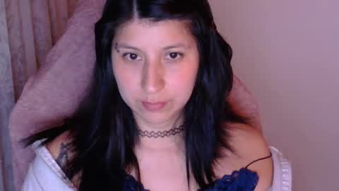 Snapshot of hasley_bbylee chatting on June 16, 5:32 am lady online show from June 16, 5:32 am