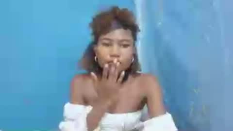 Snapshot of hasleyinah chatting on July 19, 7:50 pm hasleyinah online show from July 19, 7:50 pm