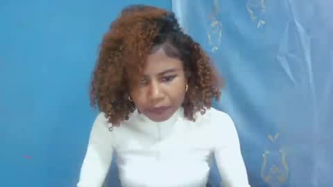 Snapshot of hasleyinah chatting on July 28, 7:39 pm hasleyinah online show from July 28, 7:39 pm
