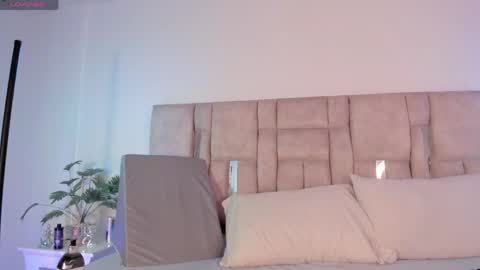 Snapshot of hasret_sesim chatting on May 2, 4:50 am hasret_sesim online show from May 2, 4:50 am