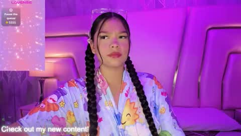 Snapshot of hatsajones chatting on February 8, 4:05 am hatsajones online show from February 8, 4:05 am