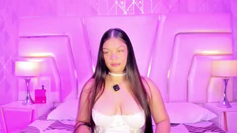 Snapshot of hatsajones chatting on February 24, 5:05 am hatsajones online show from February 24, 5:05 am