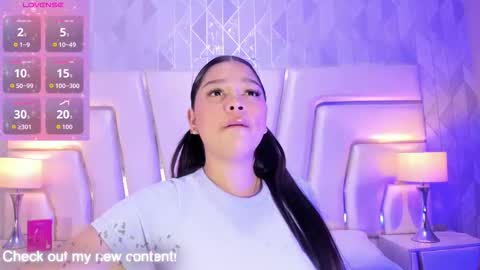 Snapshot of hatsajones chatting on March 7, 4:09 am hatsajones online show from March 7, 4:09 am