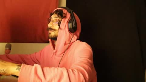 More content   2   online show from February 13, 12:13 am