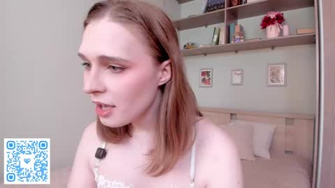 Mia online show from April 3, 8:01 am