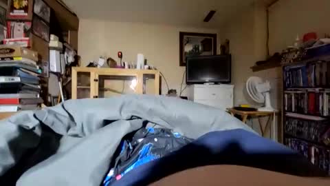 hawkfan1888 online show from November 16, 1:33 am