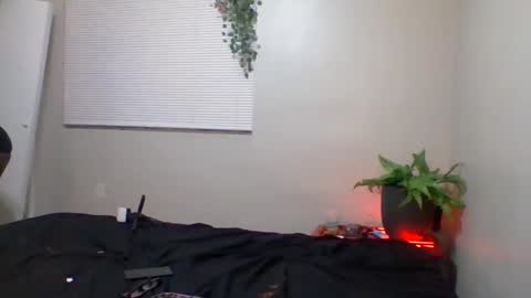 hawtchoc37 online show from June 9, 7:53 am