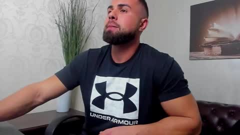 HayesWood online show from November 28, 6:05 am