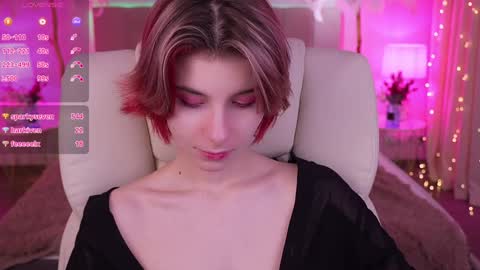 haylaamber online show from December 24, 5:38 am