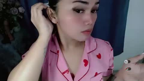 haylee online show from October 19, 2:01 am