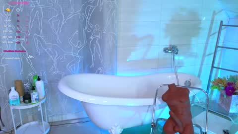 Hayle online show from January 12, 7:53 am