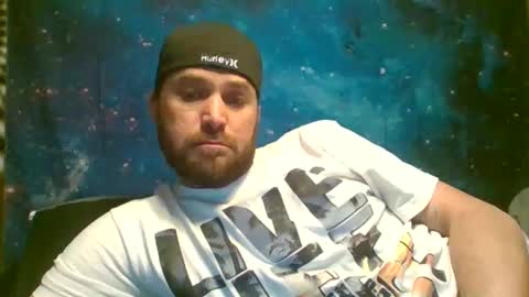 Snapshot of hazel198812 chatting on January 18, 10:24 pm hazel198812 online show from January 18, 10:24 pm