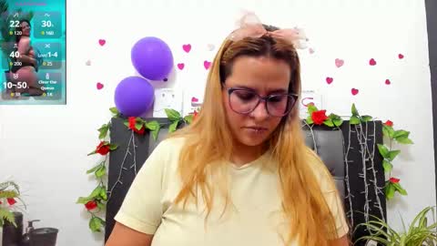 Snapshot of hazel_34 chatting on September 9, 7:13 pm hazel online show from September 9, 7:13 pm