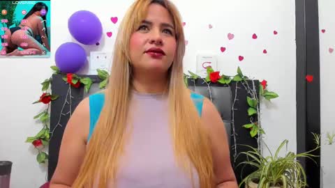 Snapshot of hazel_34 chatting on September 16, 6:53 pm hazel online show from September 16, 6:53 pm