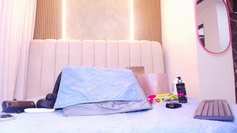 kataleya online show from April 21, 7:17 pm