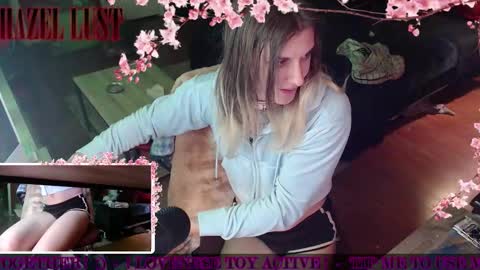 Snapshot of hazel_lust chatting on March 20, 4:50 am Hazel Lust online show from March 20, 4:50 am