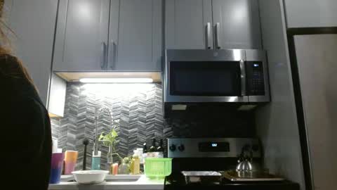 Hazel online show from February 10, 11:02 pm