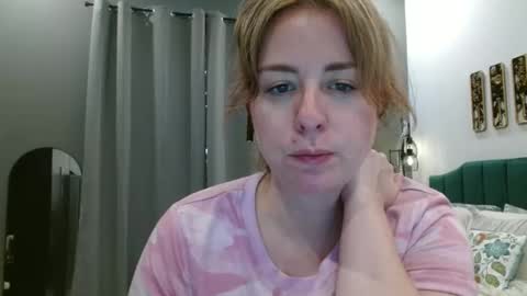 Hazel online show from April 27, 9:57 pm