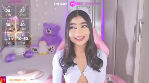 Snapshot of hazelbabee_ chatting on September 21, 7:32 am Lynn online show from September 21, 7:32 am